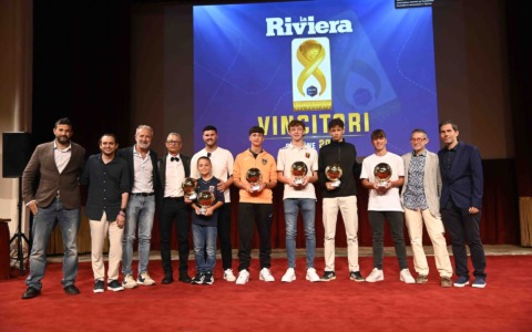 Assegnati i Palloni d’oro Giovanili (e non solo) del Ponente. Teatro del Casinò sold out lunedì sera