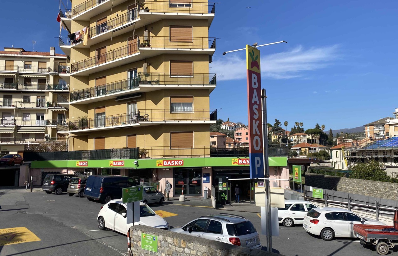 Carabinieri nei supermercati  di Imperia e Diano Marina per aiutare i cittadini a riconoscere e prevenire le truffe