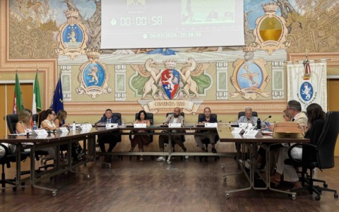 Diano Marina, nel Consiglio comunale i nodi del  bilancio, DUP e futuro dell’ex camping Angolo di Sogno