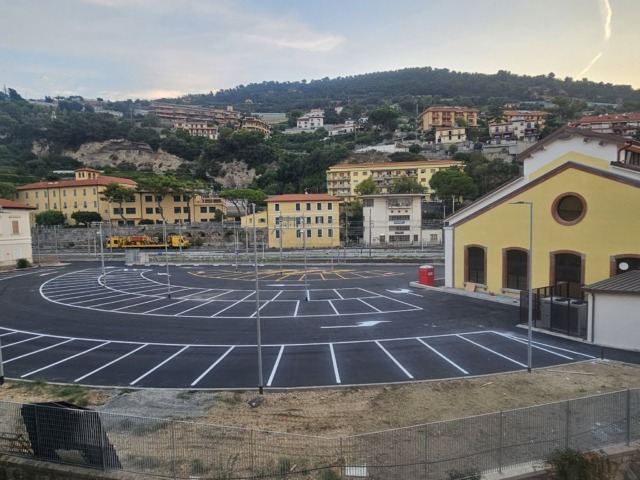 Pronti i nuovi 70 posti auto di via San Secondo. Serviranno Casa di comunità e non solo