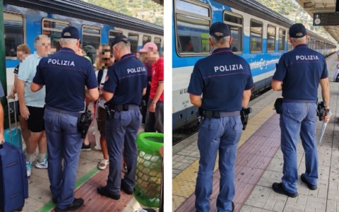 Settecento passeggeri controllati sul treno con metal detector dalla Polizia ferroviaria a Ventimiglia