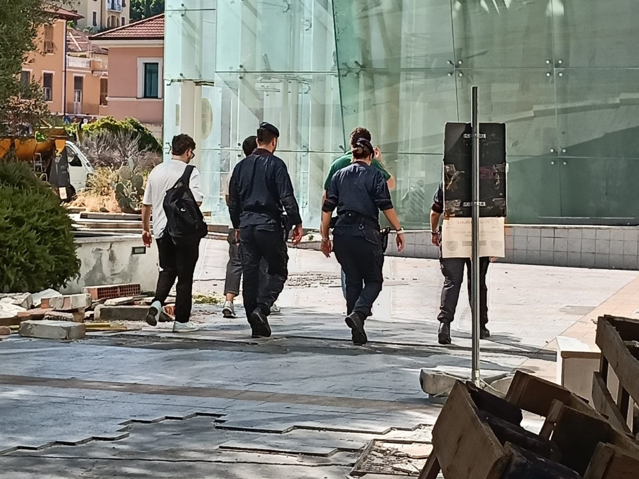Blitz all’ex Isnardi con Polizia, Locale e Carabinieri