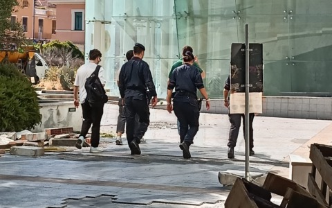 Blitz all’ex Isnardi con Polizia, Locale e Carabinieri
