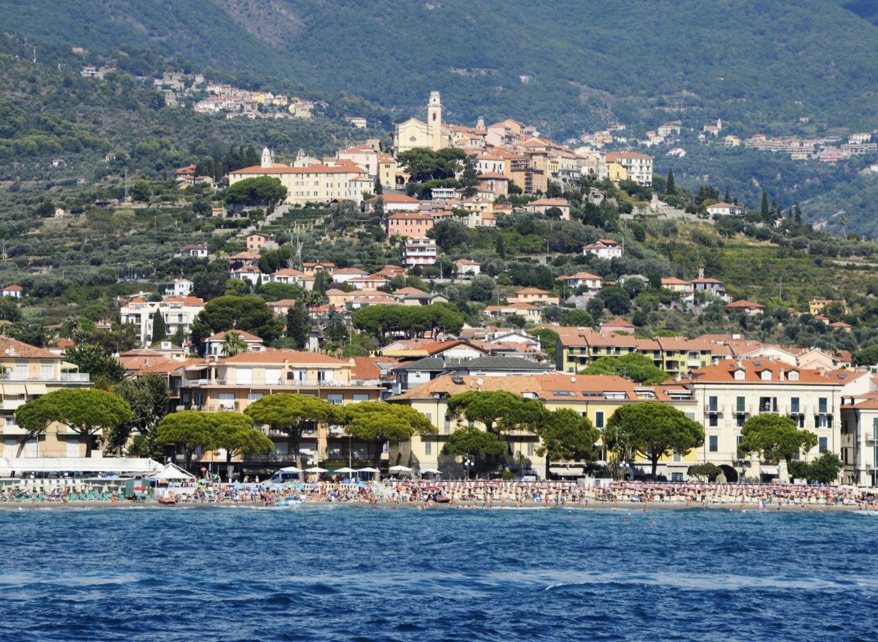 Diano Marina rafforza la legalità nel turismo: firmato il Protocollo con la Prefettura
