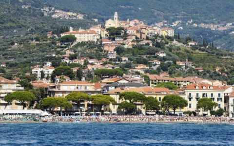 Diano Marina rafforza la legalità nel turismo: firmato il Protocollo con la Prefettura