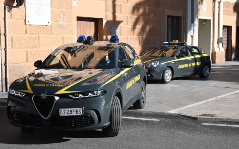 Maxi operazione della Guardia di Finanza di Imperia. Scoperta evasione da 4,6 milioni di euro per favoreggiamento della prostituzione online