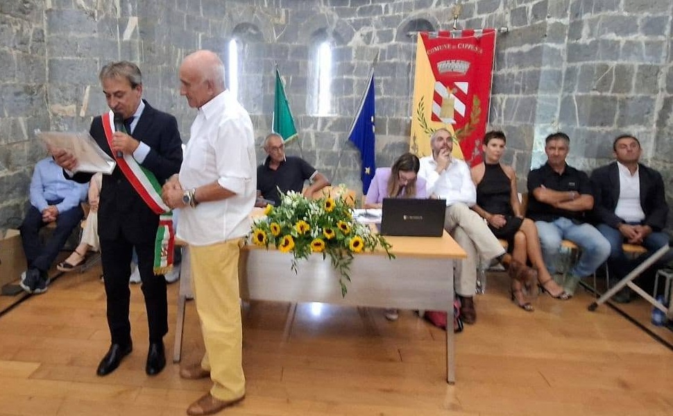 Consiglio straordinario a Cipressa per celebrare i 20 anni di mandato del Sindaco Filippo Guasco