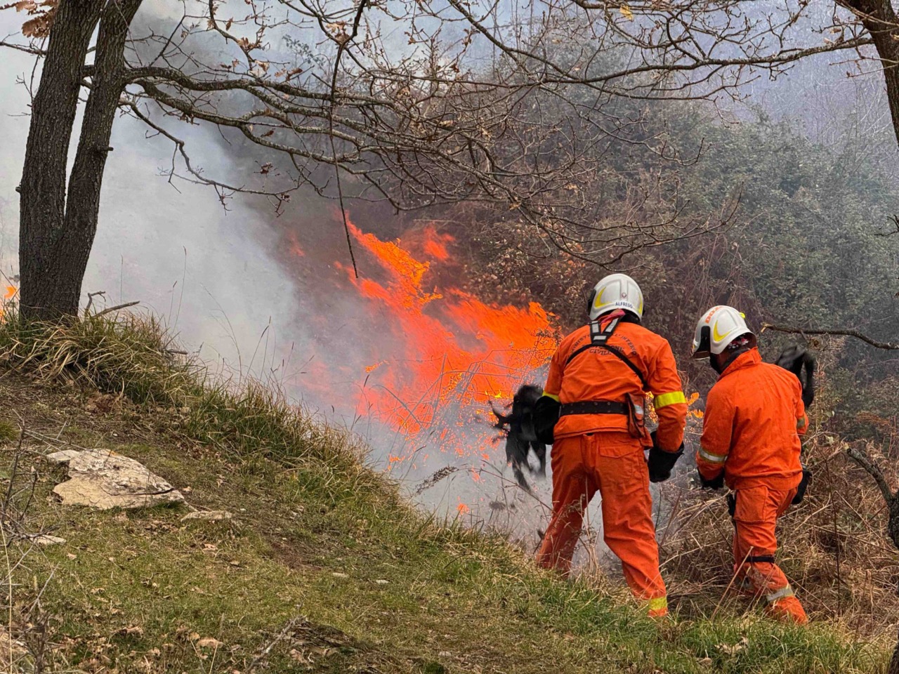 da sabato vietato accendere i fuochi in campagna