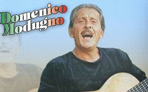 Spunta anche una canzone dedicata ai parcheggi blu di Vallecrosia al Mare, mentre in città monta la protesta