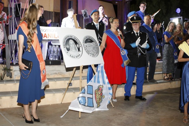 La Principessa di Seborga ha presentato la nuova moneta dei 2 luigini