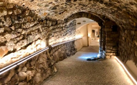 Aperto il tunnel Ipogeo, 100 metri suggestivi sotto la Pigna di Sanremo