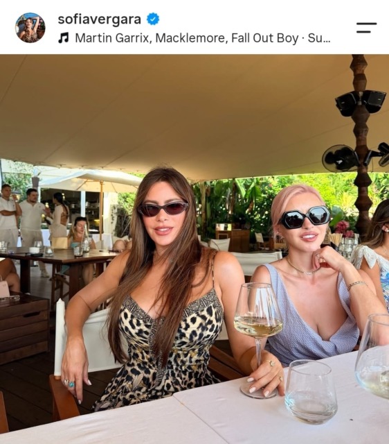 Sofia Vergara in Riviera: pranzo al Twiga Baia Benjamin