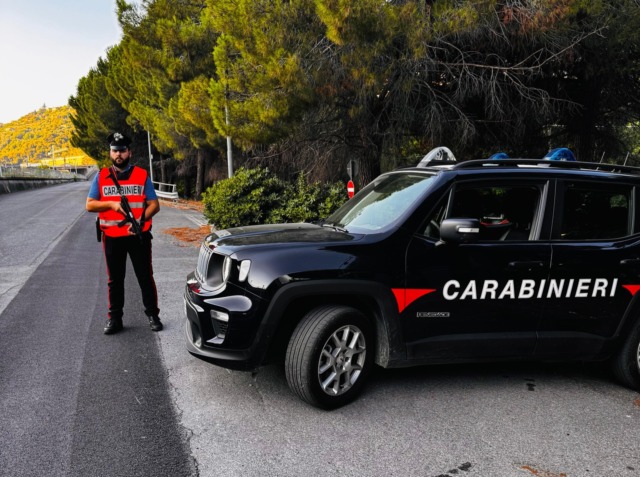 Due arresti per tentato omicidio e porto illegale di arma da fuoco