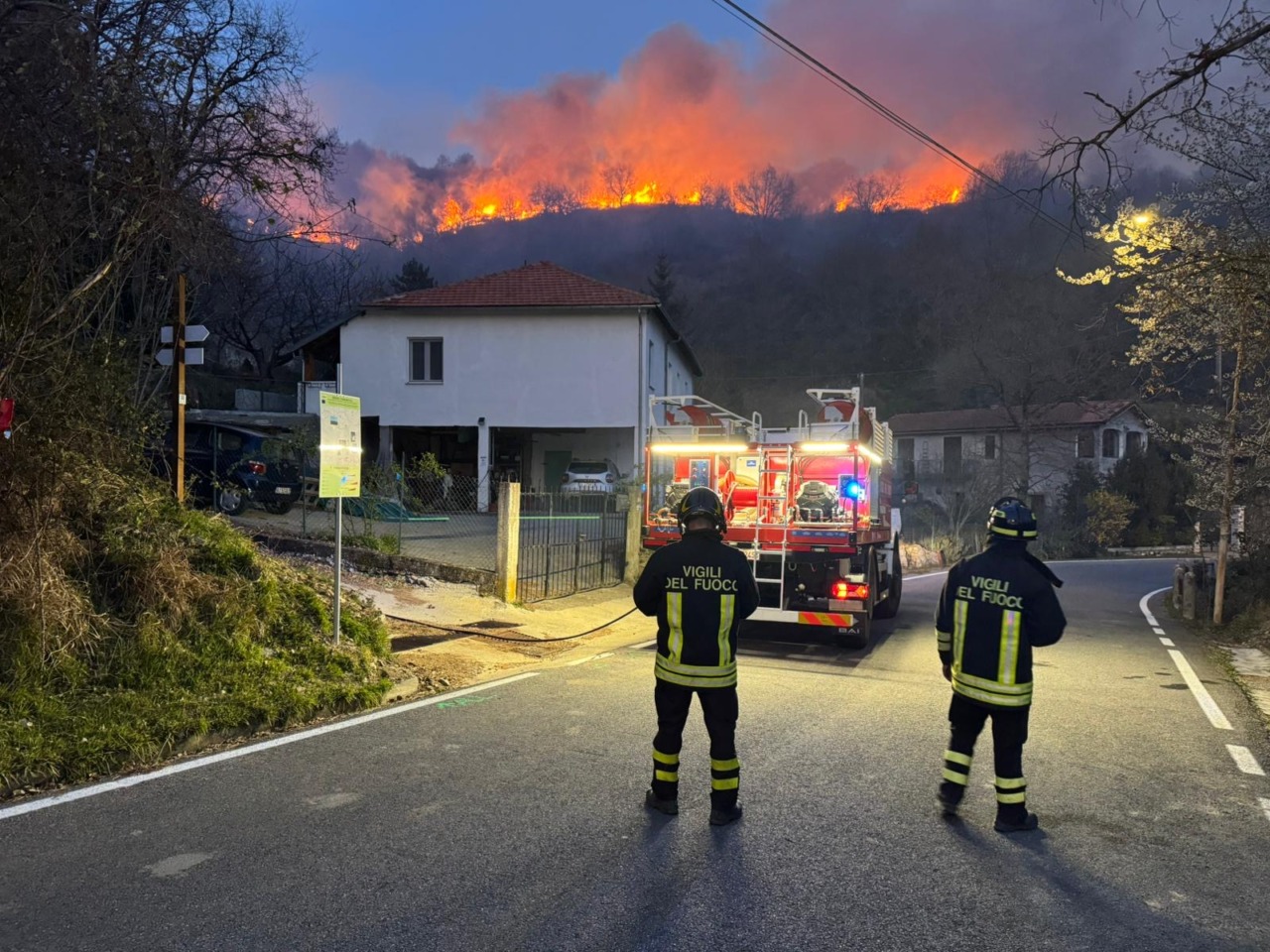 Aumentano gli incendi boschivi , in Liguria sono stati 167 roghi di cui 42 nella provincia di Imperia nei primi sette mesi dell’anno