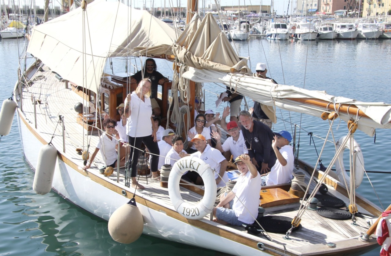 Isah visita Wiki ,  storico yacht del 1920 impegnato nella tutela del Mediterraneo