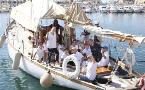 Isah visita Wiki ,  storico yacht del 1920 impegnato nella tutela del Mediterraneo