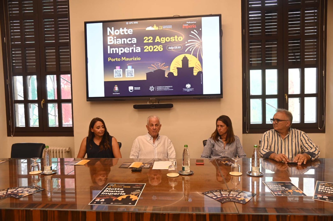 Notte Bianca di Imperia, una festa tra musica, cibo e divertimento