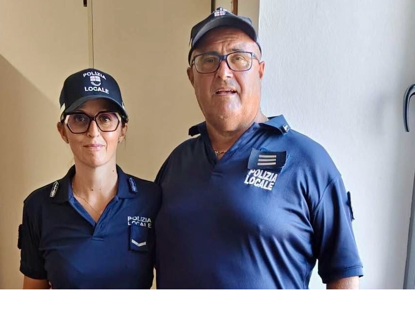 Bimbo rischia di affogare, salvato da due vigili di Santo Stefano al Mare