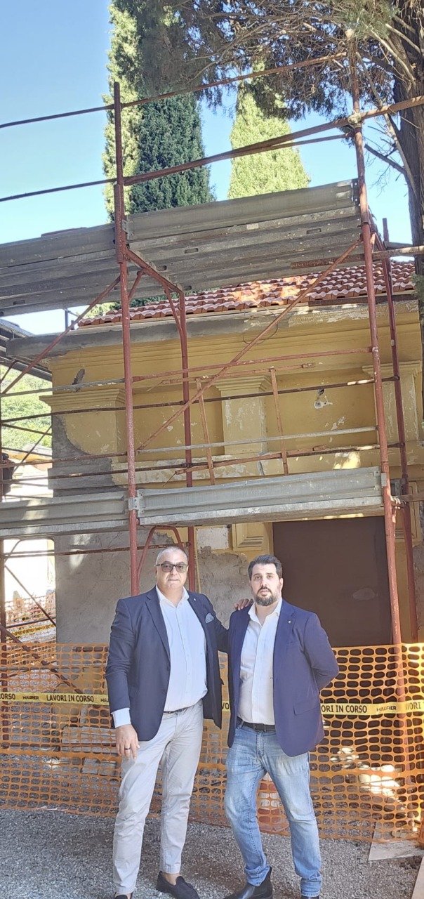 Cimitero, conclusi i lavori alla camera mortuaria. Al via restyling ufficio del custode e servizi igienici