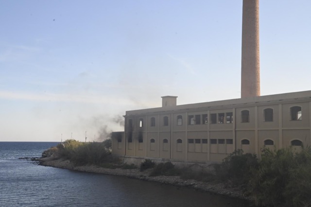 Incendio nell’ex Stecca