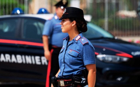 Famiglia intera morta sotto ai colpi di pistola. L’ipotesi è omicidio-suicidio