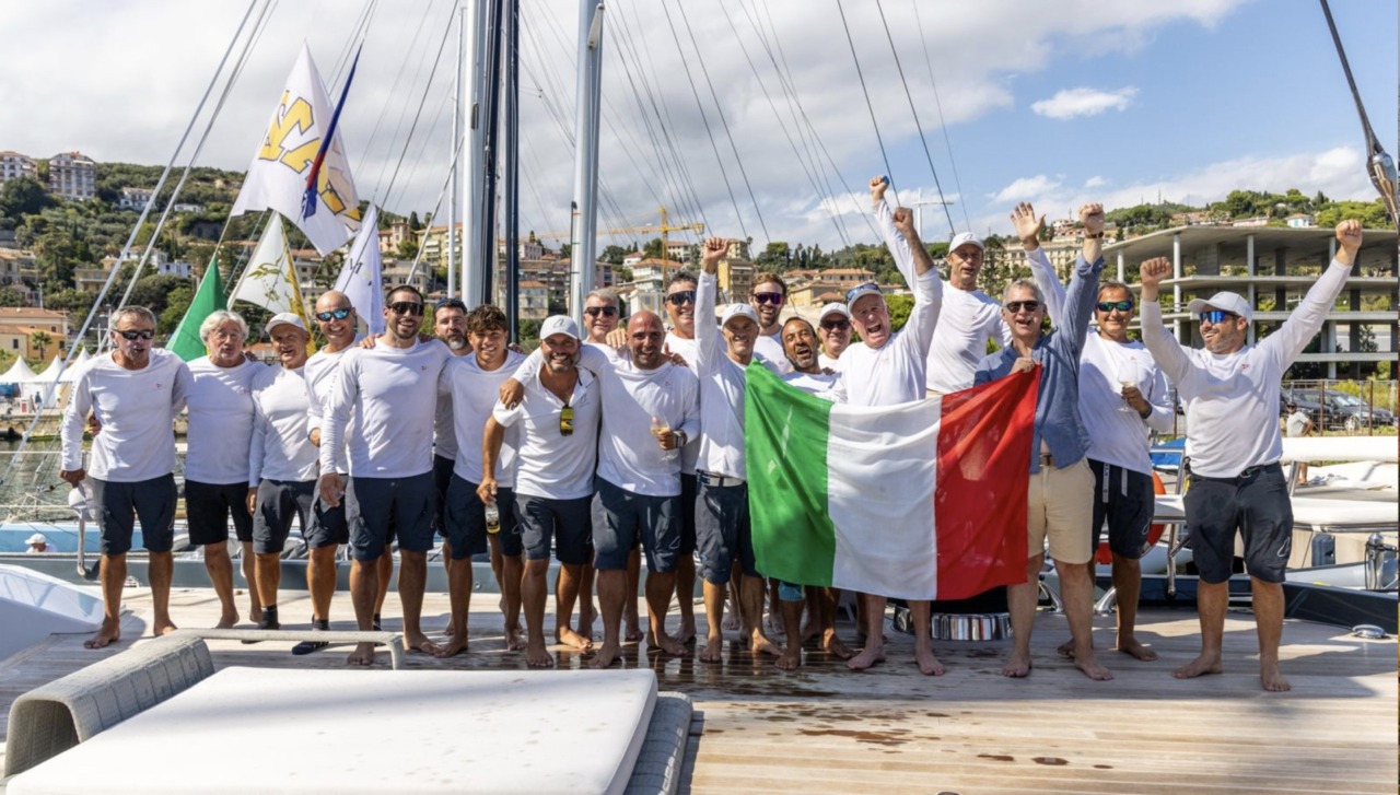 Vela : KZ5 Campione del Mondo dei 12 mt stazza internazionale