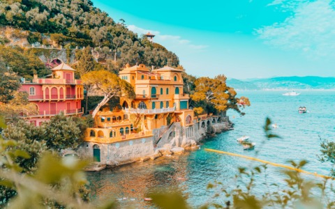 Prenotare le vacanze in Riviera senza rischi: occhio ai cloni dei siti di prenotazione