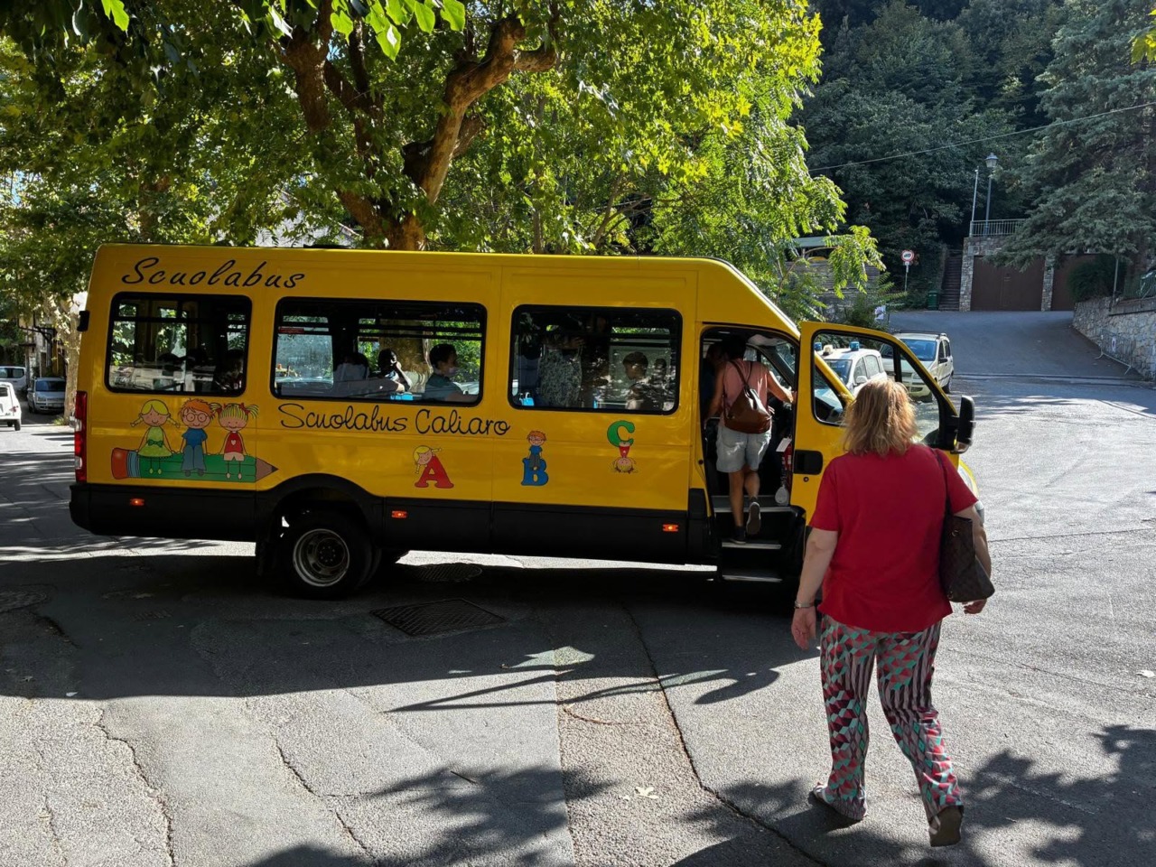 Rocchetta Nervina, arrivato lo scuolabus per i bambini del paese