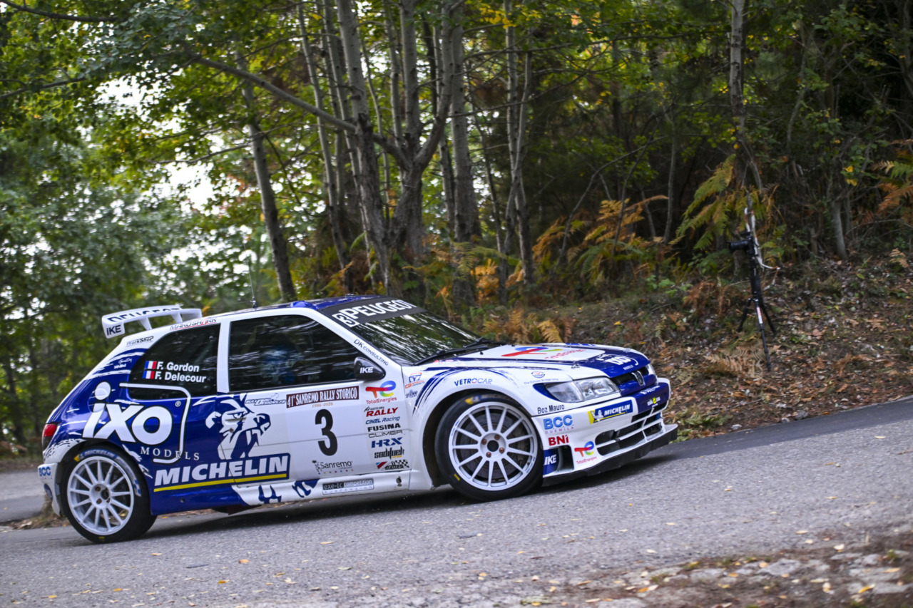 Il Rallye accende i motori. Delecour e Gordon in testa allo Storico dopo quattro prove speciali