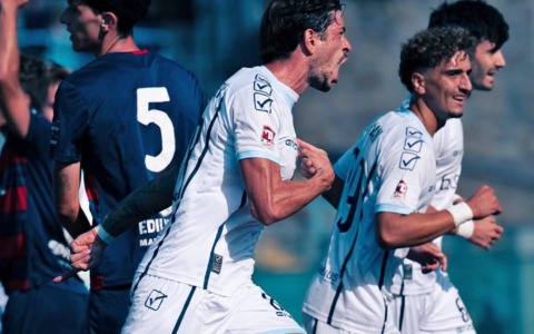 La Sanremese soffre ma vince 1-0 e sale al 6° posto. Imperia ko per 4-2 a Borgosesia