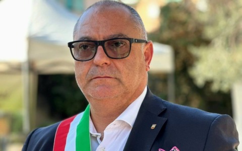 Pugno duro di Vallecrosia sui furbetti dei rifiuti: 3.500 euro di multe con le telecamere