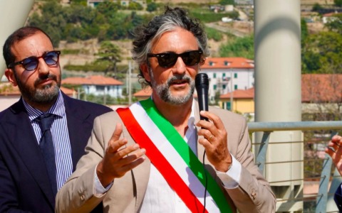 “Strani rumori in due aule avvertiti dalle insegnanti”. Il Sindaco chiude la scuola Soleri di Taggia