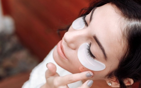 Eye patches riutilizzabili: come funzionano le patch in silicone per il contorno occhi