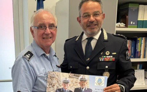 Le belle parole del comandante Francesco Parrella al suo vice Pampararo che va in pensione